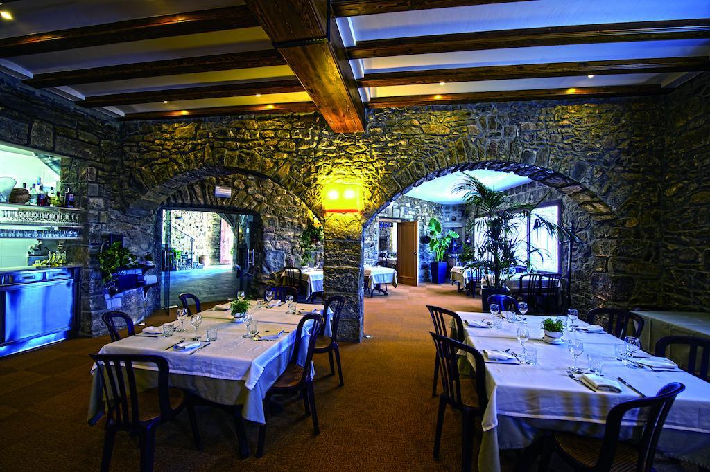 Hostal Palouet De Segarra Exteriör bild