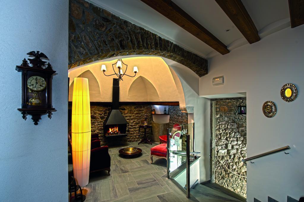 Hostal Palouet De Segarra Exteriör bild