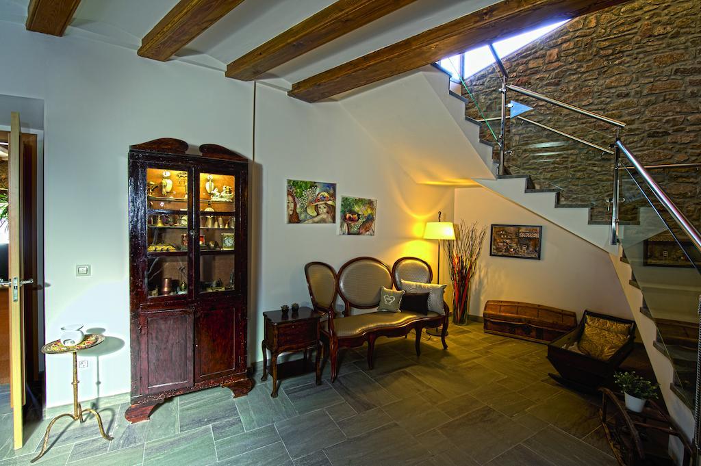Hostal Palouet De Segarra Exteriör bild