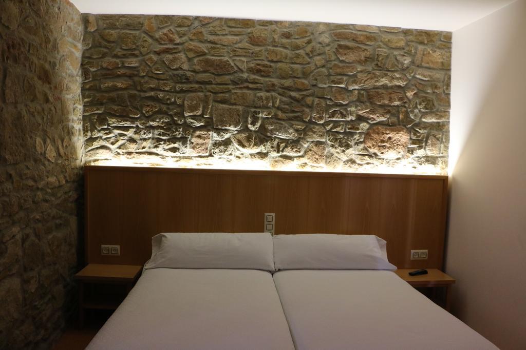 Hostal Palouet De Segarra Exteriör bild