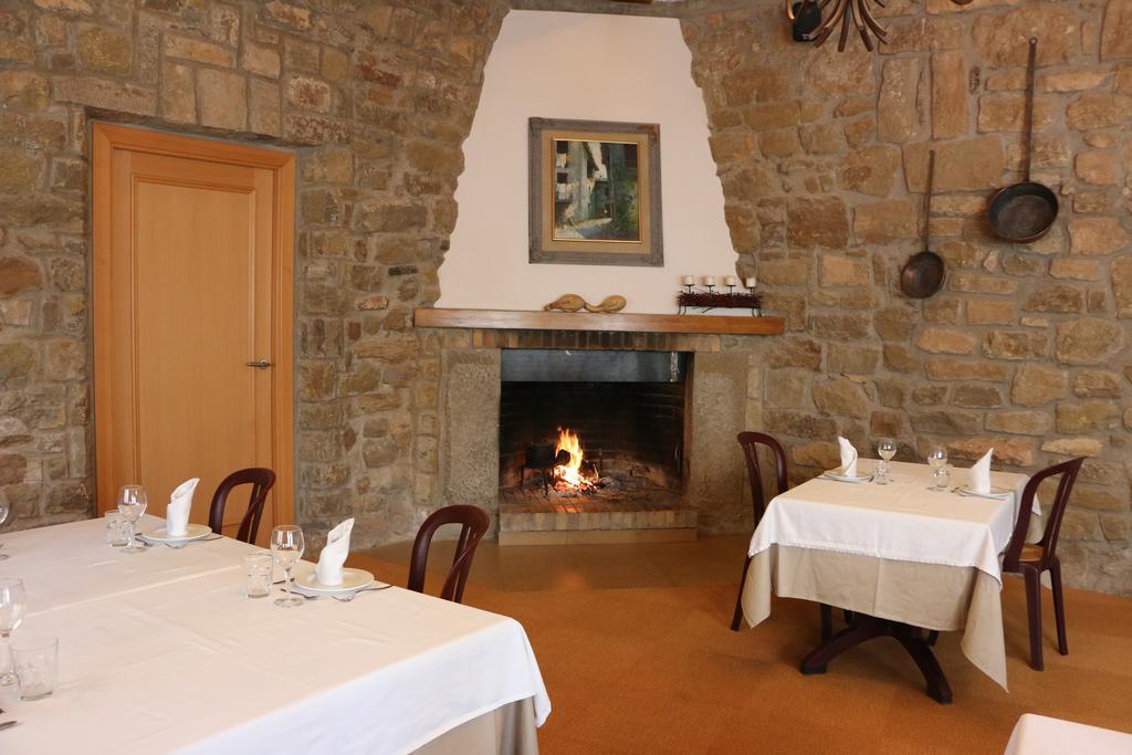 Hostal Palouet De Segarra Exteriör bild