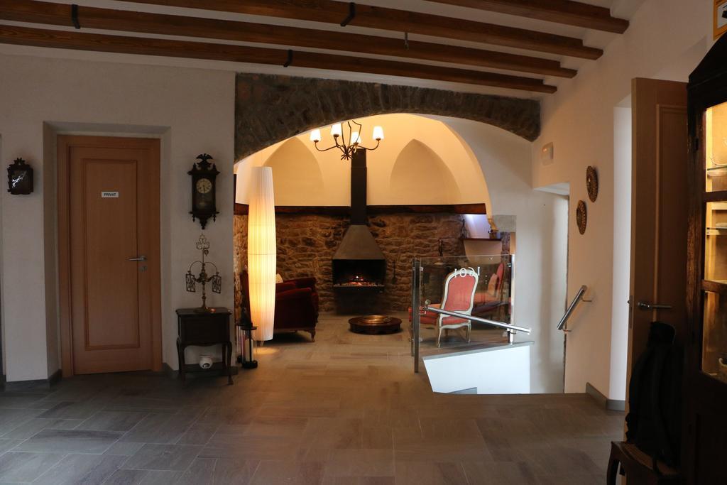 Hostal Palouet De Segarra Exteriör bild