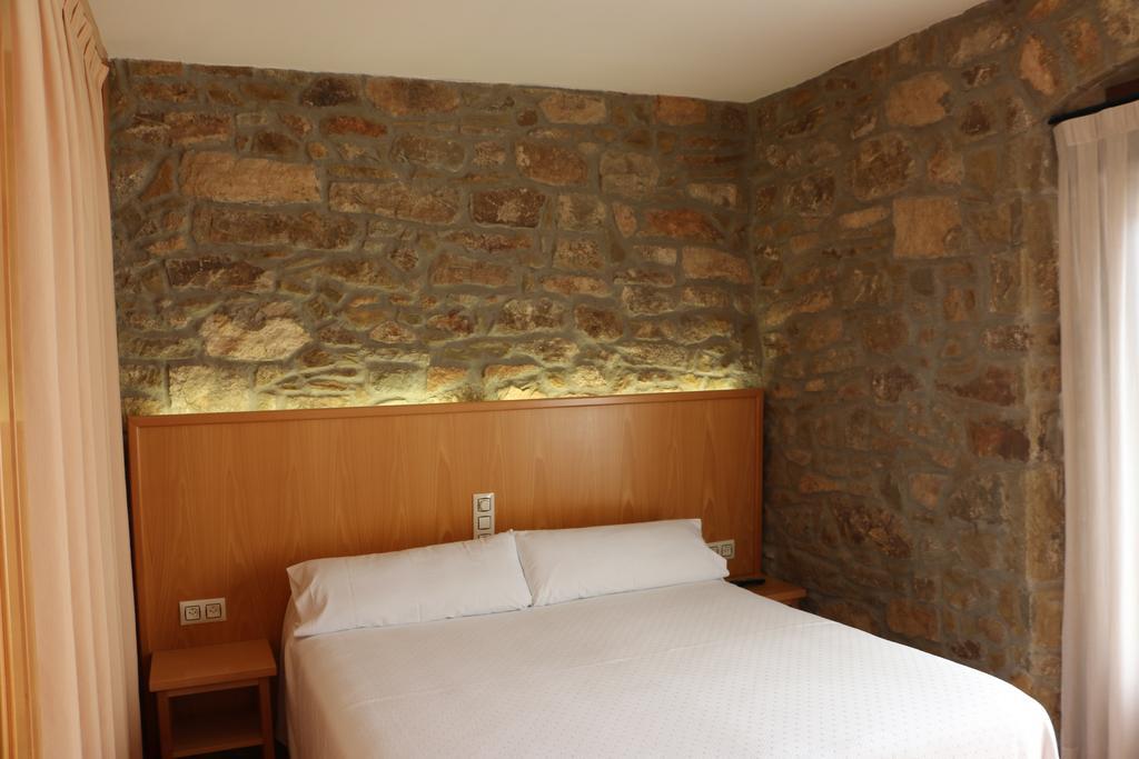 Hostal Palouet De Segarra Exteriör bild
